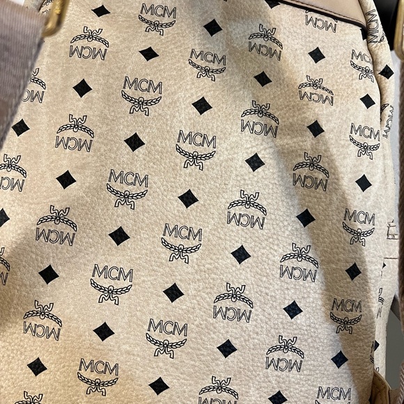 MCM Medium Studded Stark backpack - Picture 16 of 16